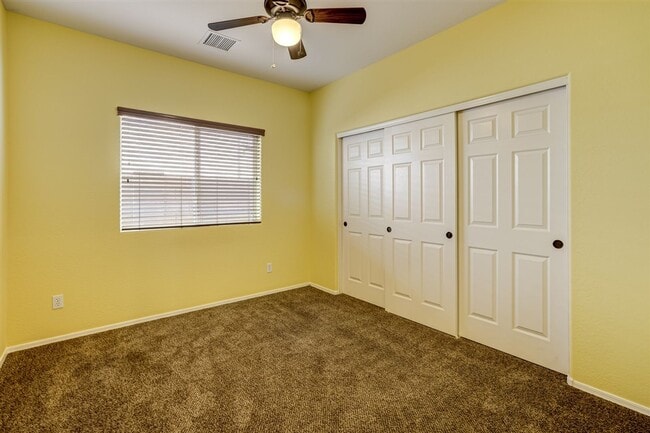 Building Photo - 4 bedroom, 2 bath Home in Quailwood