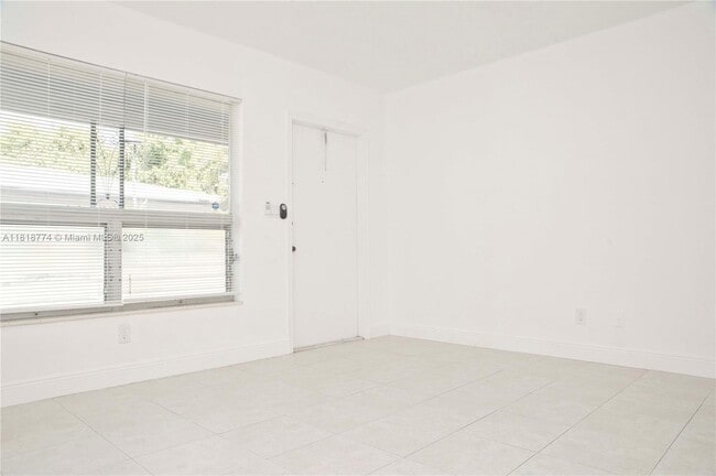 Building Photo - 2206 Fillmore St