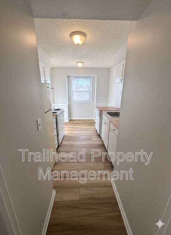 Building Photo - 7716 W 85th St