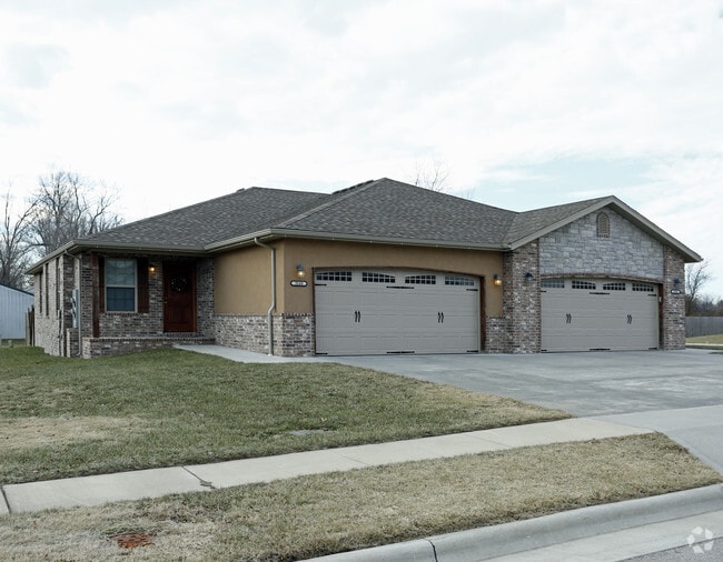 Golden Avenue Estates 3164 W Sexton St Springfield MO 65810 Apartment Finder