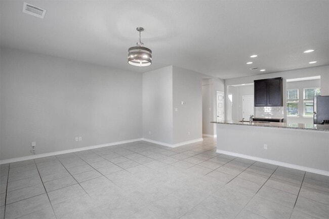 Building Photo - 1805 Artesian Spgs Xing