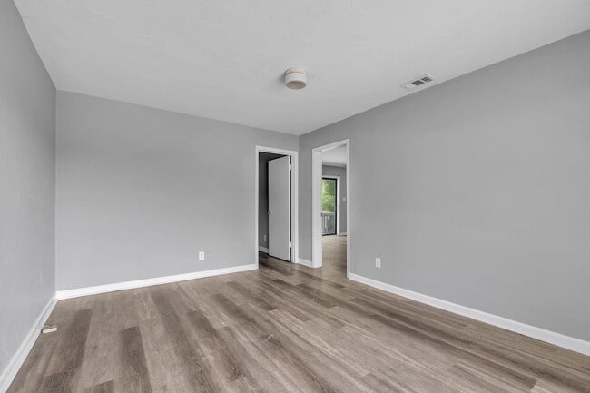 Building Photo - 27 Sierra Rd