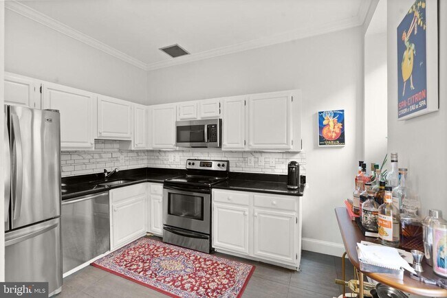 Building Photo - 1325 13th St NW