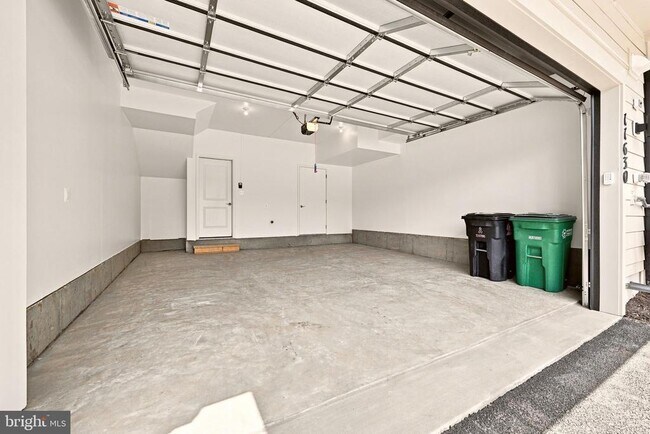 Building Photo - 11630 American Dream Way