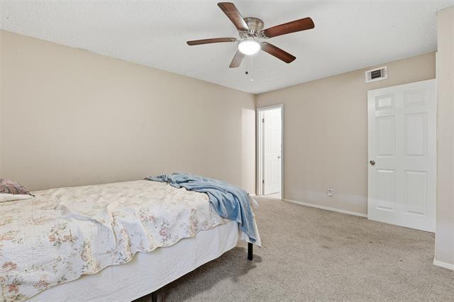 Building Photo - 6811 Trail Lake Dr