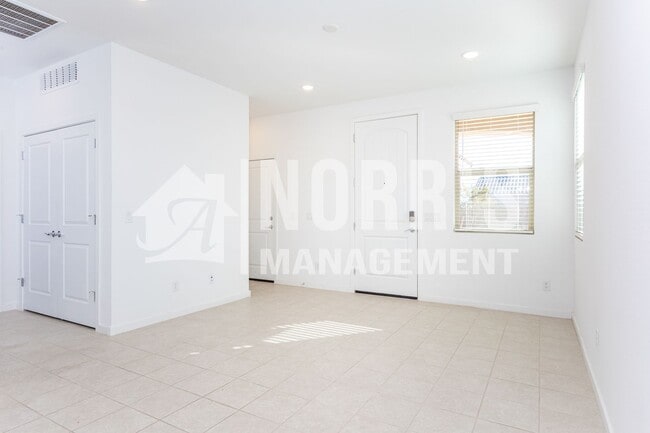 Building Photo - Brand New Home in Mission Royale