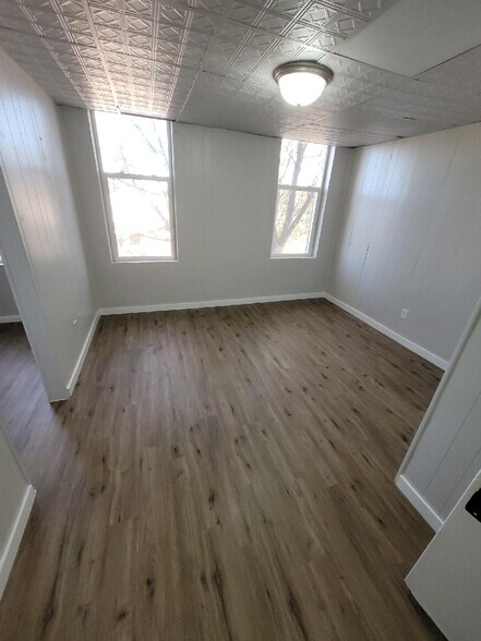 Building Photo - 403 14th St