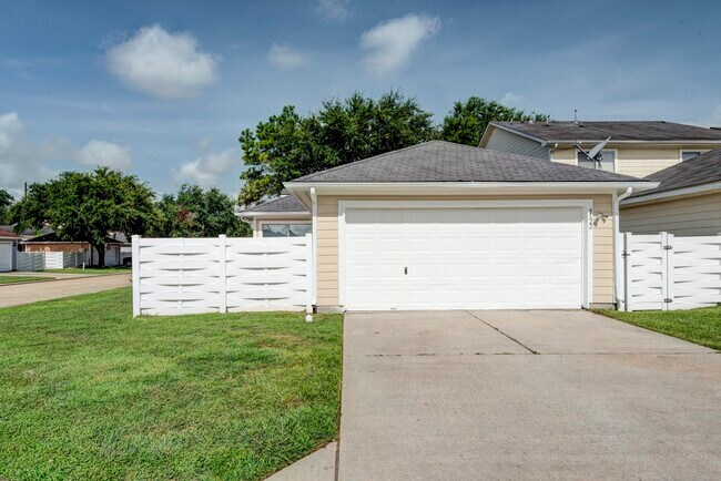 Building Photo - 9622 Farrell Dr
