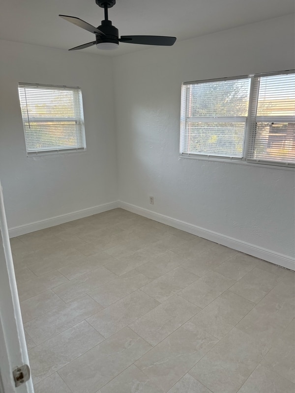 Building Photo - 2112 9th Ave N