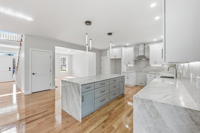 Building Photo - 4 Barrows Rd