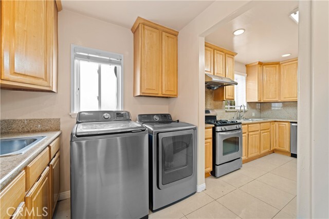 Building Photo - 9108 Hermosa Dr