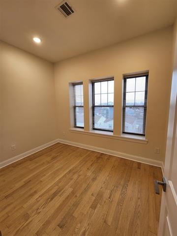 Building Photo - 84 Van Wagenen Ave