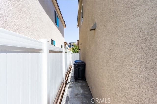 Building Photo - 36469 Shine Dr
