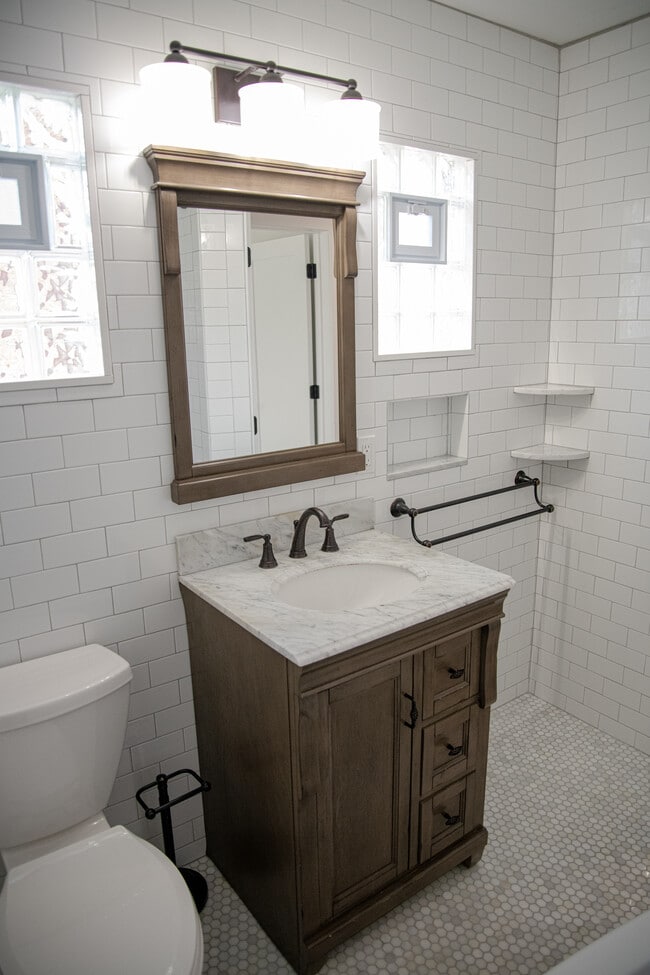 Building Photo - 151 Morrison Dr