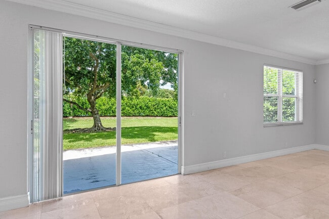 Building Photo - 7803 NW 70th Ave