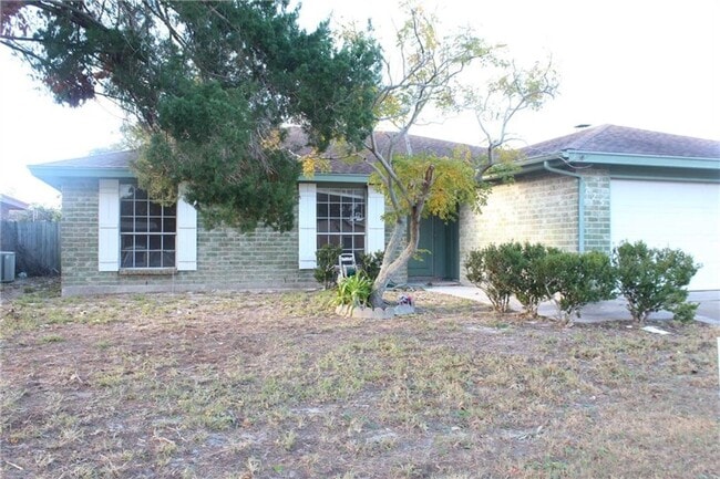 Primary Photo - Nice 4 bdrm home in Flour Bluff area