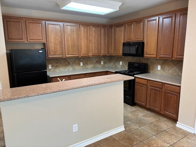 Building Photo - 10236 Grizzly Oak Dr