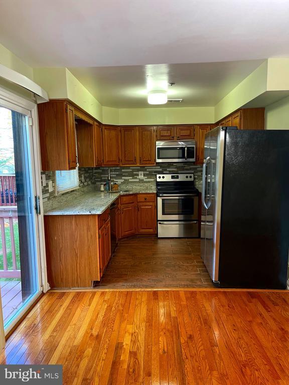 Building Photo - 9126 Hardesty Dr