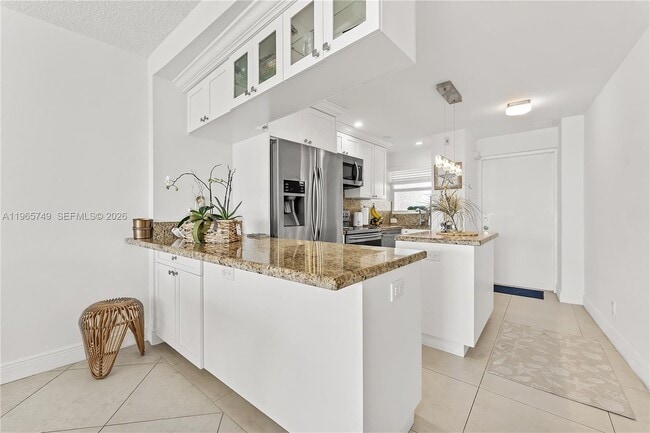 Building Photo - 710 N Ocean Blvd