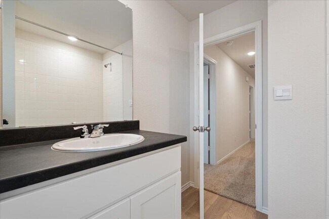 Building Photo - 234 Jackson Dr