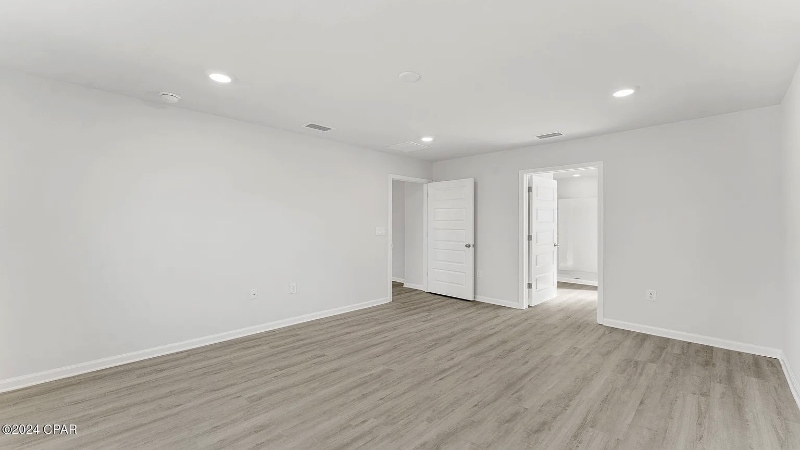 Building Photo - 293 Cades Ct