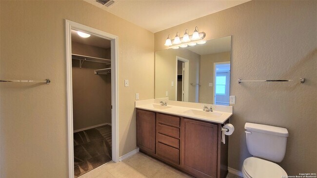 Building Photo - 2037 Brandywine Dr