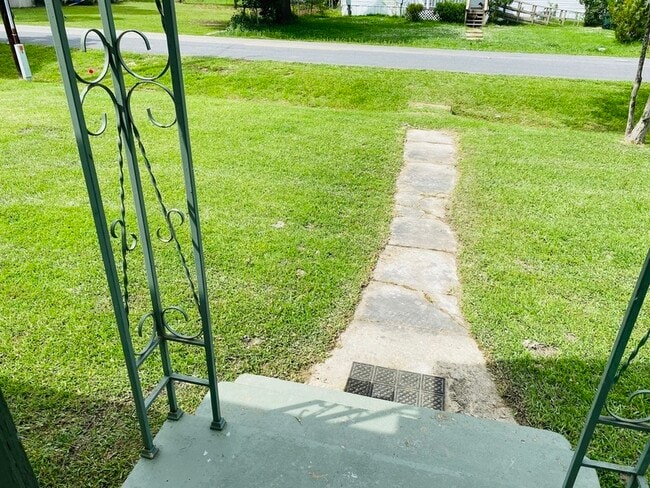 Building Photo - 1111 Melanie Ln