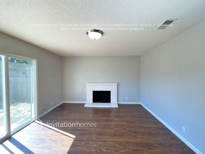 Building Photo - 137 Hastings Ave