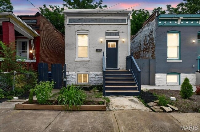Building Photo - 4218 Vista Ave
