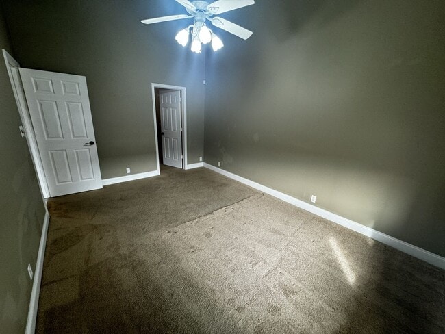 Building Photo - Spacious Duplex in Rockingham County