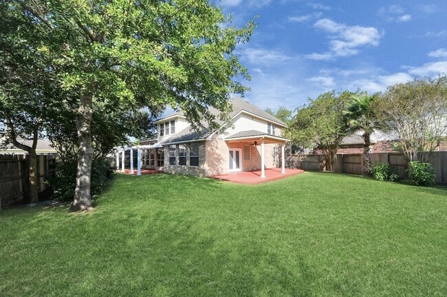 Building Photo - 4422 Roundtree Ln