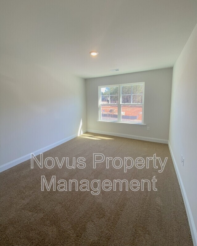 Building Photo - 210 Laney Dr