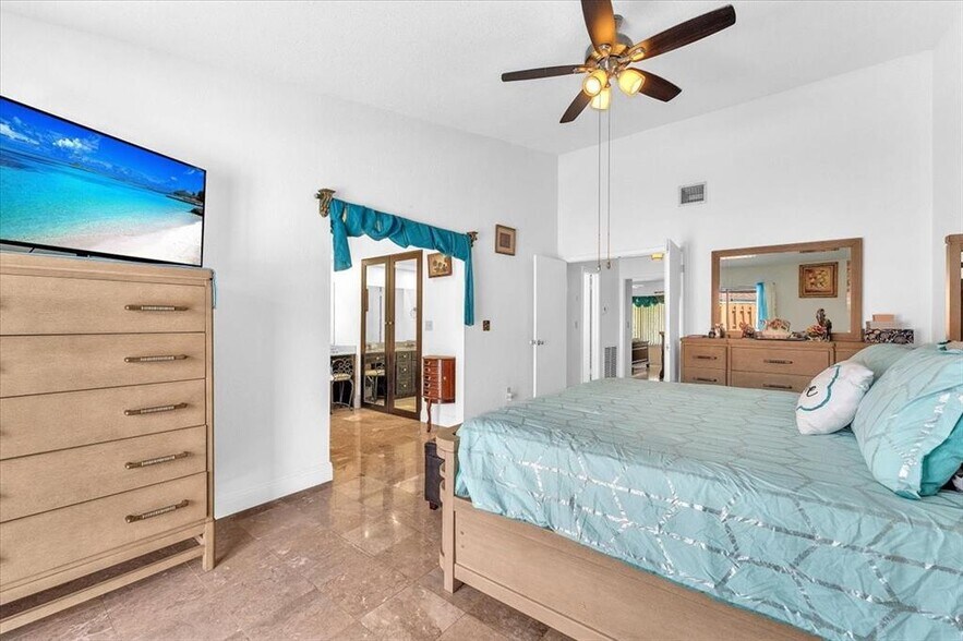 Building Photo - 7377 NW 48th Ct