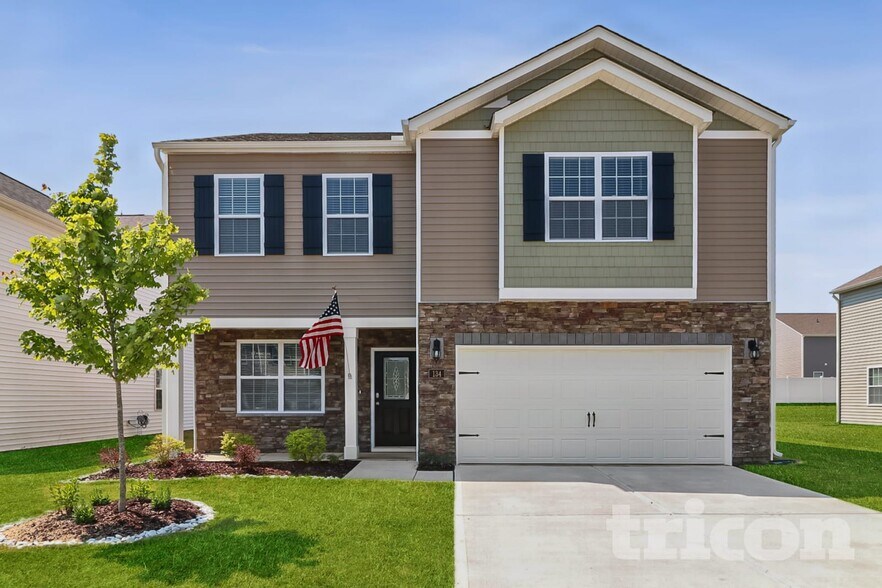 Primary Photo - 134 Rivercamp St