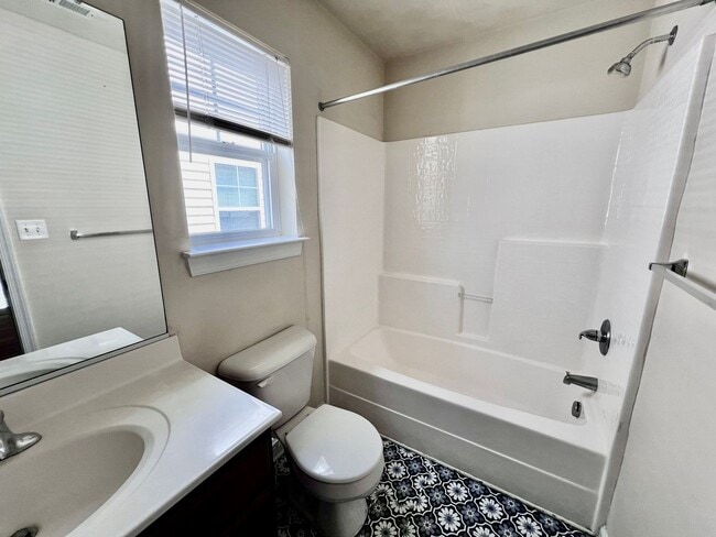 Building Photo - 3 bedroom home in sought after Whitaker Place, Virginia Beach