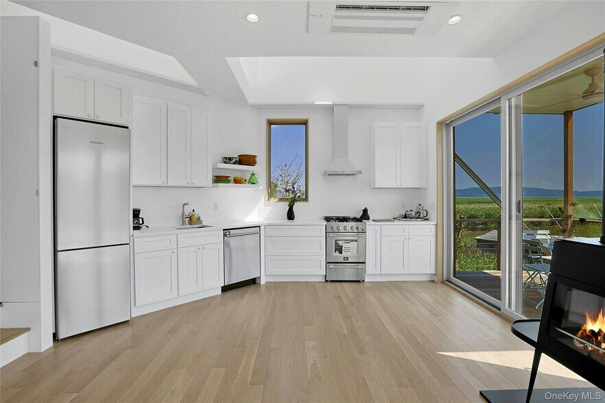 Building Photo - 93 Paradise Ave