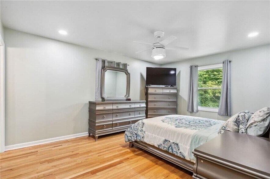 Building Photo - 2985 Dodson Dr