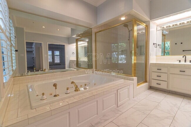 Building Photo - 672 Cypress Run
