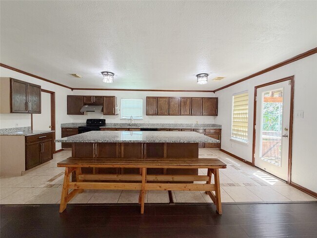 Building Photo - 4707 Meadowthorn Ct