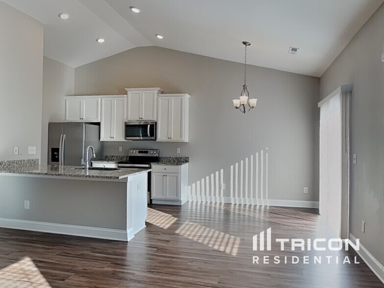 Building Photo - 505 Legacy Dr