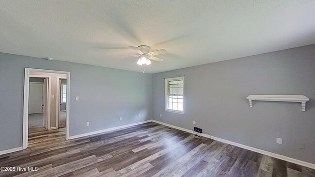 Building Photo - 1329 Hazel Ave