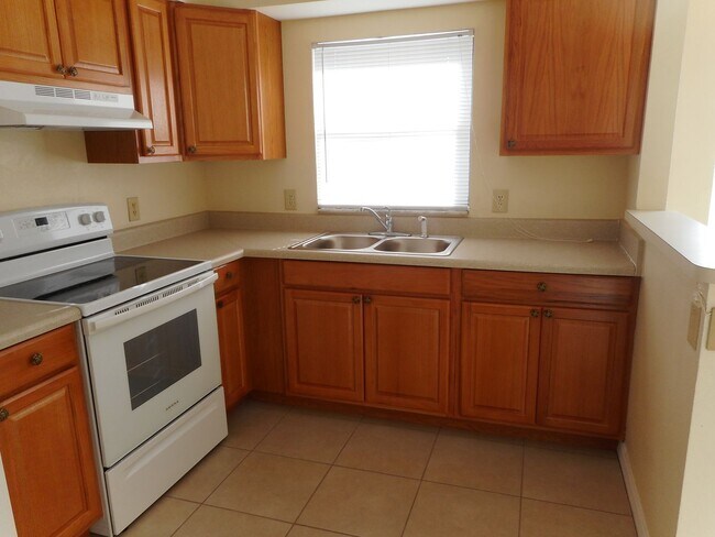 Building Photo - 914 NW 59th Ave