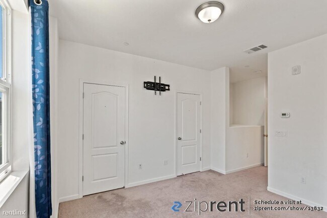 Building Photo - 3 br, 3 bath Condo - 311 Flinder Place, Sa...