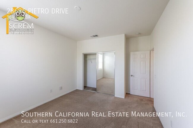 Building Photo - West Creek Townhome with 3 Bedrooms and Lo...
