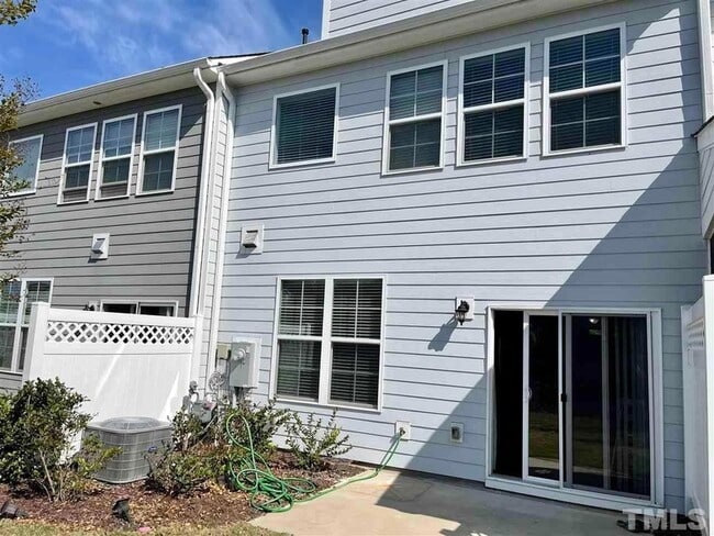 Building Photo - 806 Bristol Bridge Dr