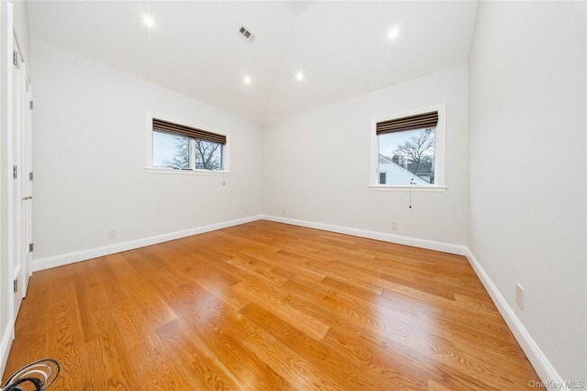 Building Photo - 2310 Dogwood St