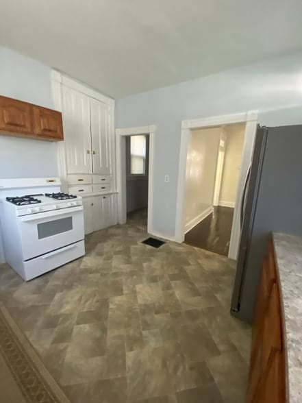 Building Photo - 812 Ohio Ave