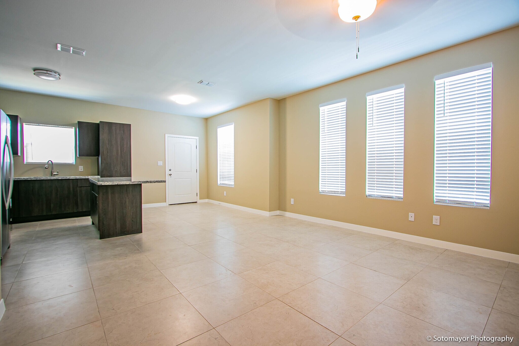 Building Photo - 3424 Golden Nugget