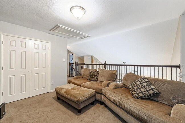 Building Photo - 22439 Highland Point Ln