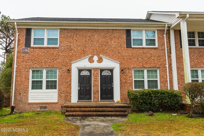 Building Photo - 318 Richlands Ave